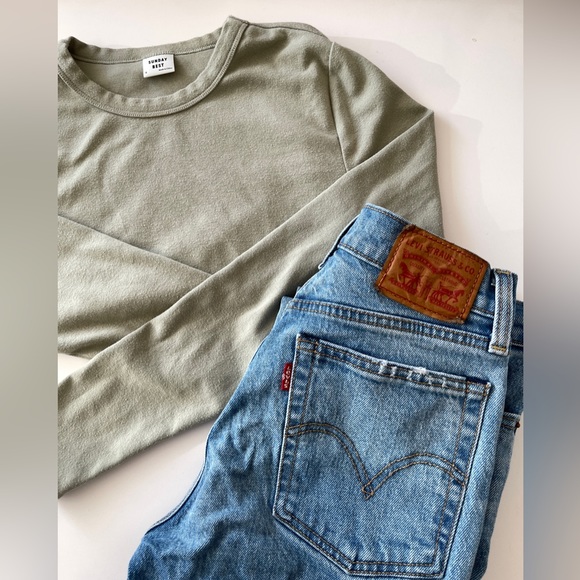 Levi's Wedgie Icon Jeans from Aritzia Medium Wash - Picture 16 of 16